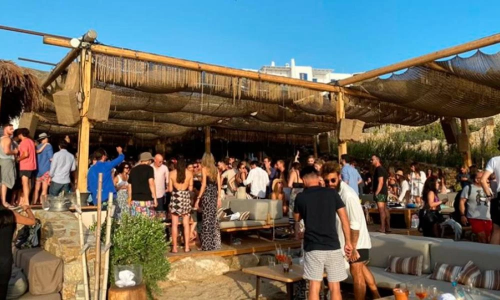 Μύκονος: Πρόστιμο 20.000€ και "λουκέτο" για δύο μήνες σε μαγαζί